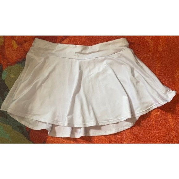Mini Skort- Size Medium - Picture 2 of 2